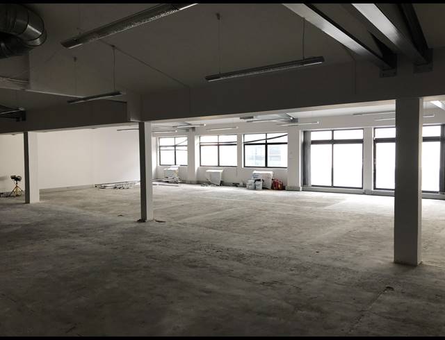 385M² OFFICE TO LET IN GREEN POINT